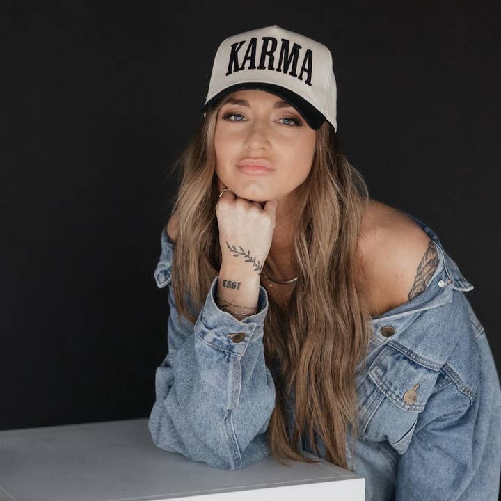 Electric label - Vendita all'ingrosso Cappellino da camionista - Donna - Cappello KARMA2