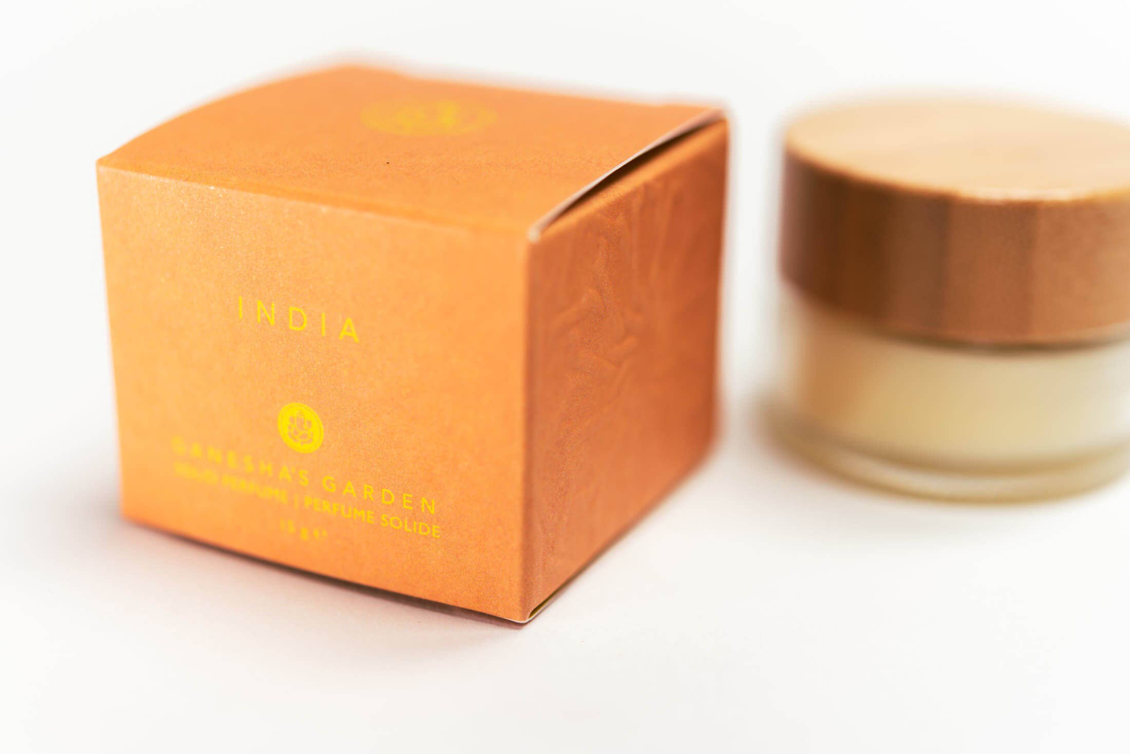 Between Heaven & Earth Mfg. – wholesale Parfym i fast form – Ganesha's Garden India Solid Parfym2