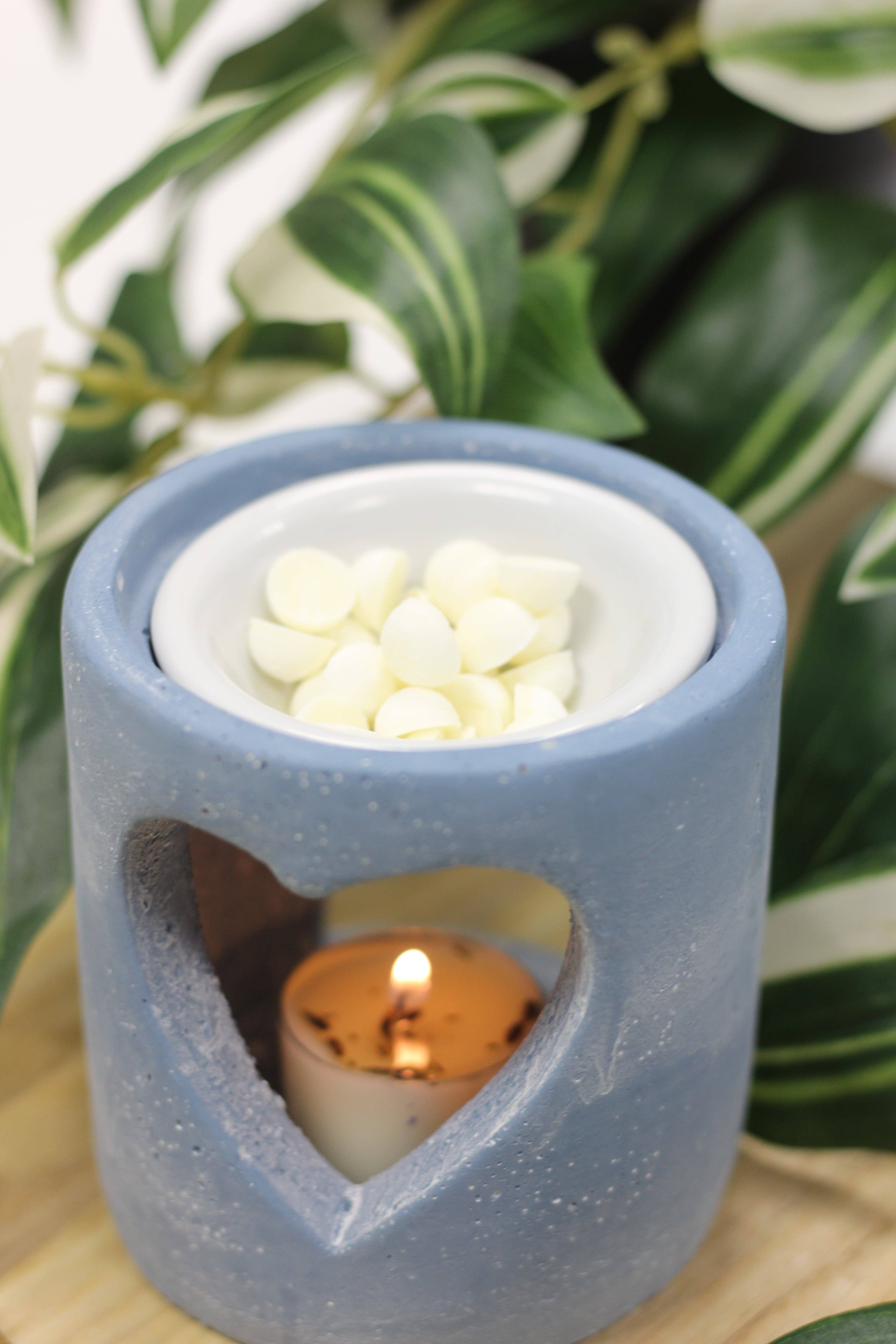 Flower Child - Wholesale Wax Melt - Lavender and Cedarwood Blendable Wax Melt Beads9