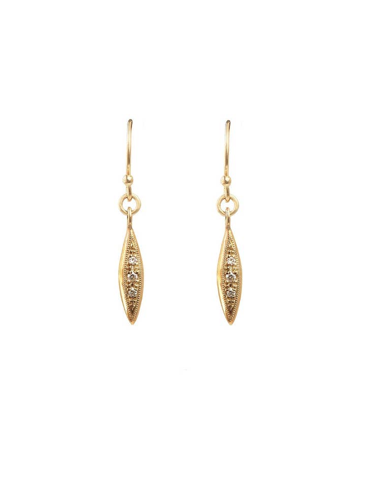 Massief gouden moderne triple diamond peak drop oorbellen voor wholesale door Lacee Alexandra Jewelry