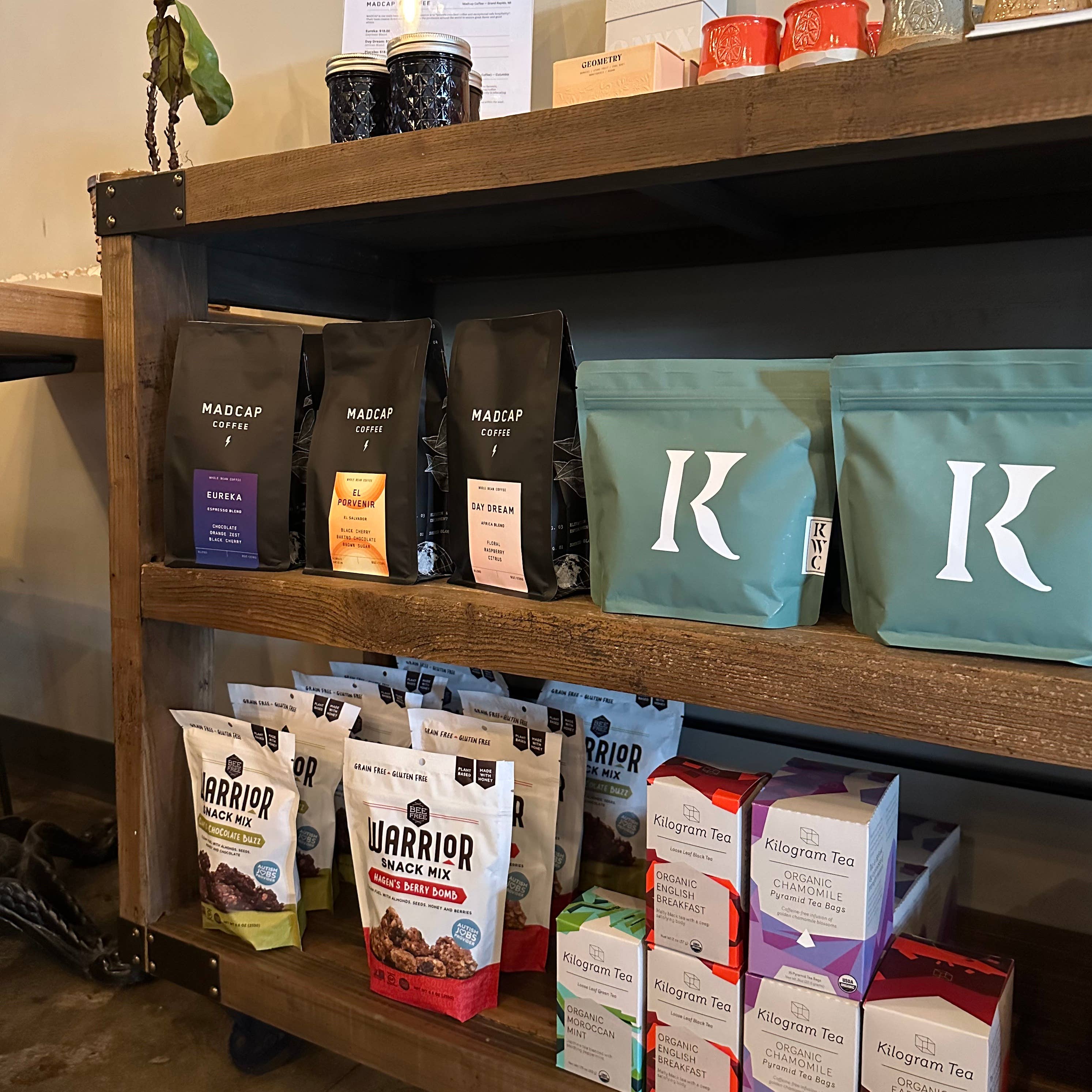 BeeFree LLC. - Wholesale Snack Bar - Gluten free granola snack: Original Honey, 9 oz.4