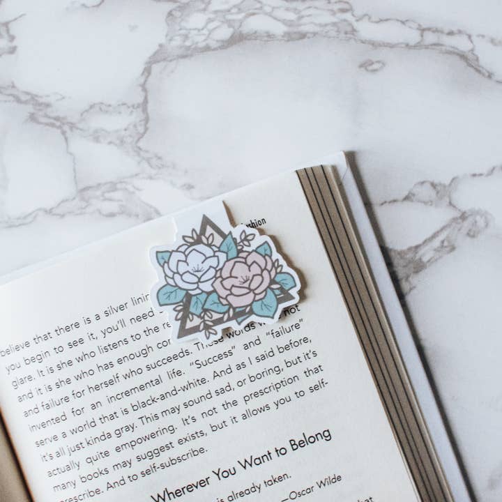 Marque-page magnétique Lotus Flowers pour la vente par West Creek Mercantile