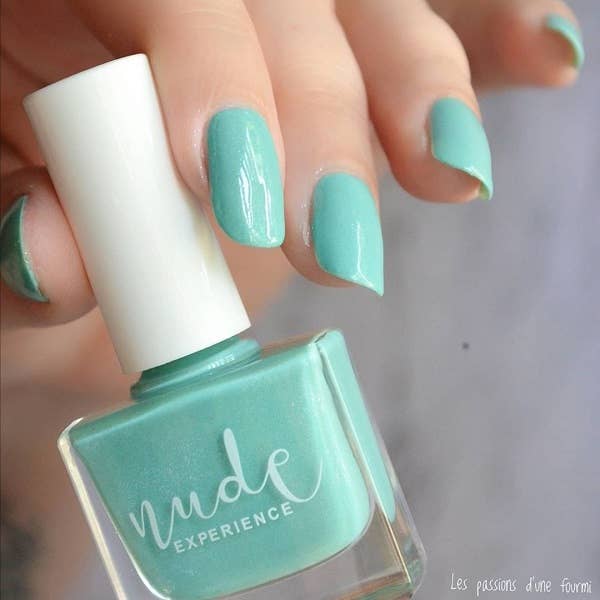 Nude experience – Engroshandel Neglelak – Hygge smaragdgrøn vegansk neglelak3