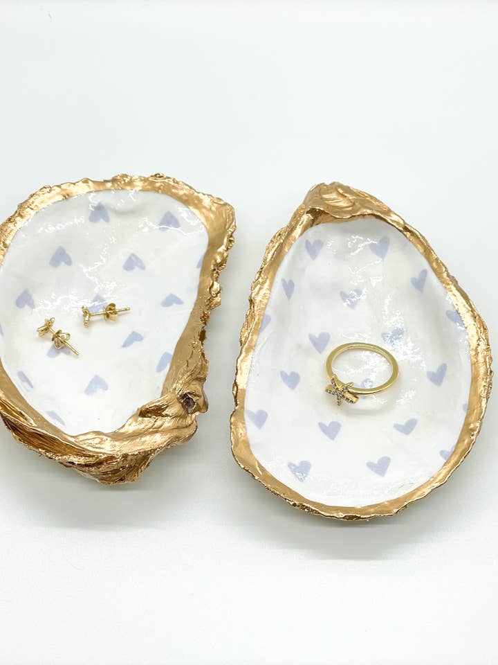 Baby blå hjärtan ostron prydnadssak maträtt för wholesale av Alison Brooke Designs