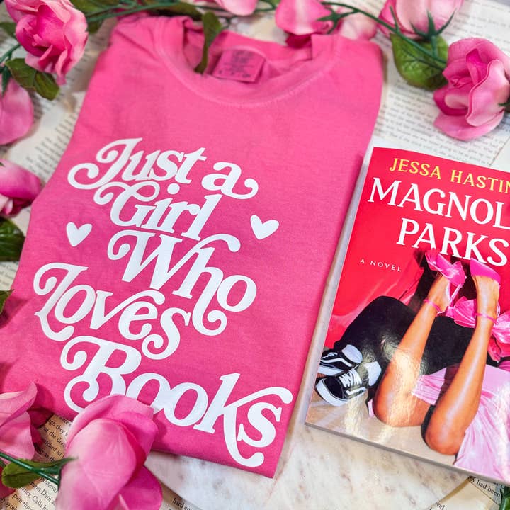 Apenas Uma Rapariga Que Adora Livros Camisola Comfort Colors por atacado de The Swoon Room