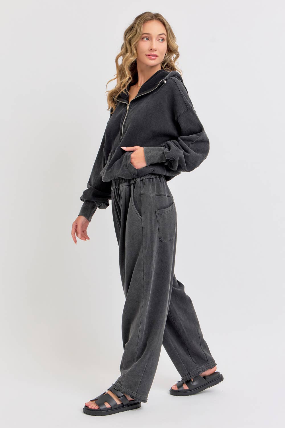 Sweet Lovely by Jen – wholesale Lounge Sweatpants/jogging bottoms – Women's – MINERAL WASHED SWEATPANTS IN FRENCH TERRY 25