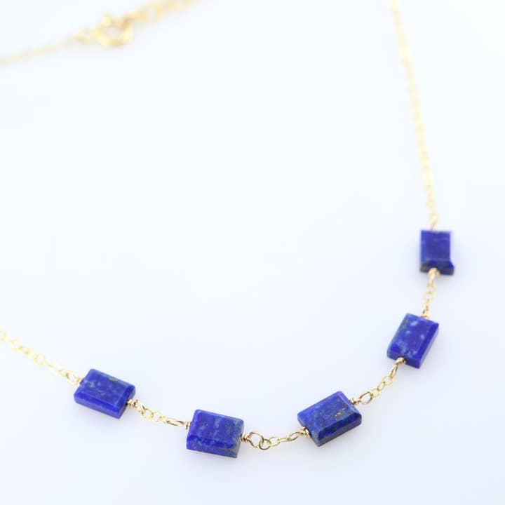 Collier 5 Gouttes Rectangle en Lapis-Lazuli pour la vente par J. Mills Studio