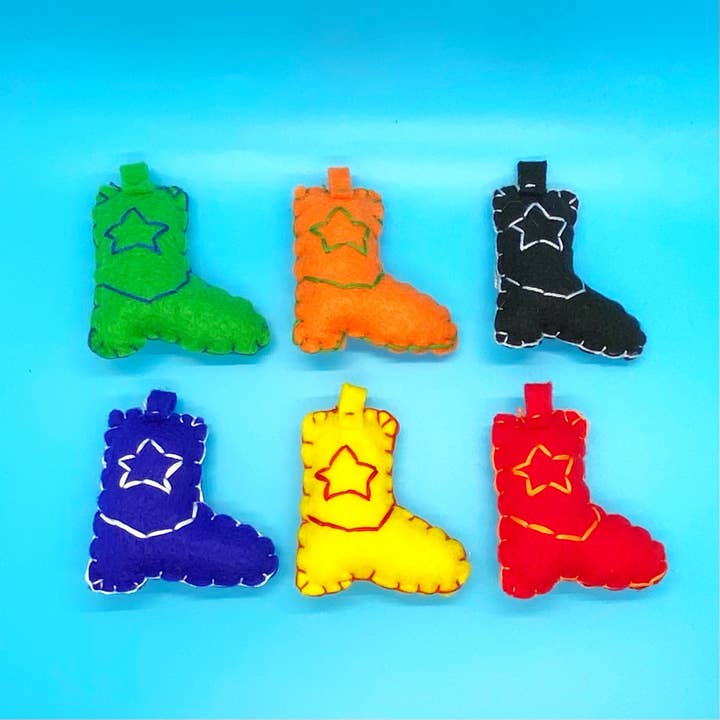 Lot de 6 mini bottes de cowboy en feutre faites à la main pour la vente par Felterrific