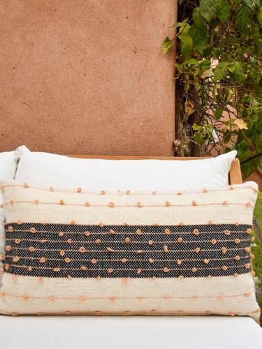 Almohada lumbar Afaw para venta al por mayor de Folks & Tales