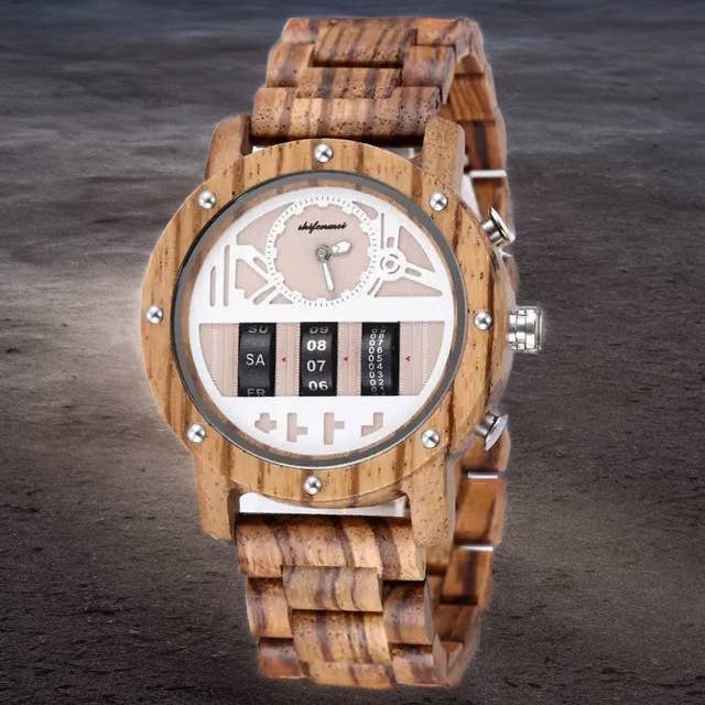 Montre de sport en plein air multifonctionnelle pour hommes pour la vente par WoodWristCo