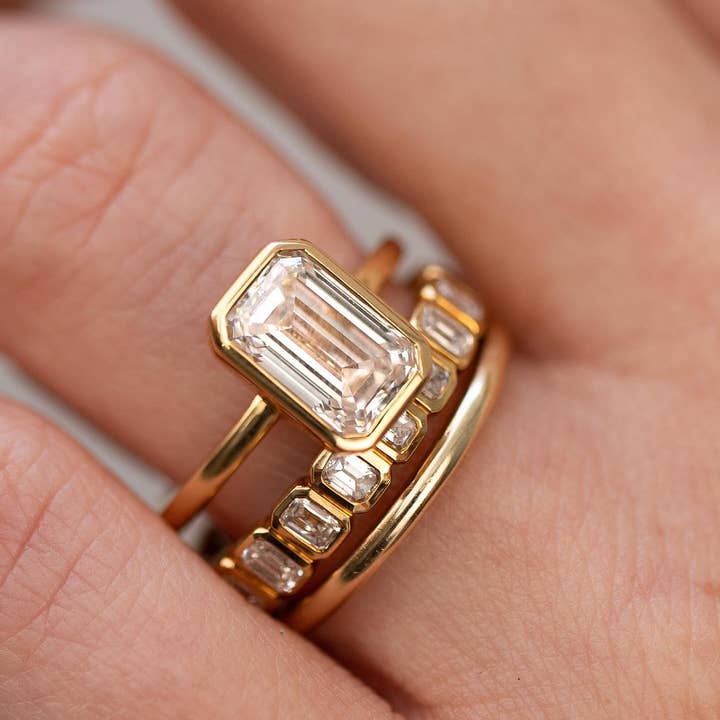 D'DAS Diamond & Jewellery - Wholesale Band/Stacked Ring - 18k Gold Emerald Cut Lab Grown Diamond Art Engagement Ring