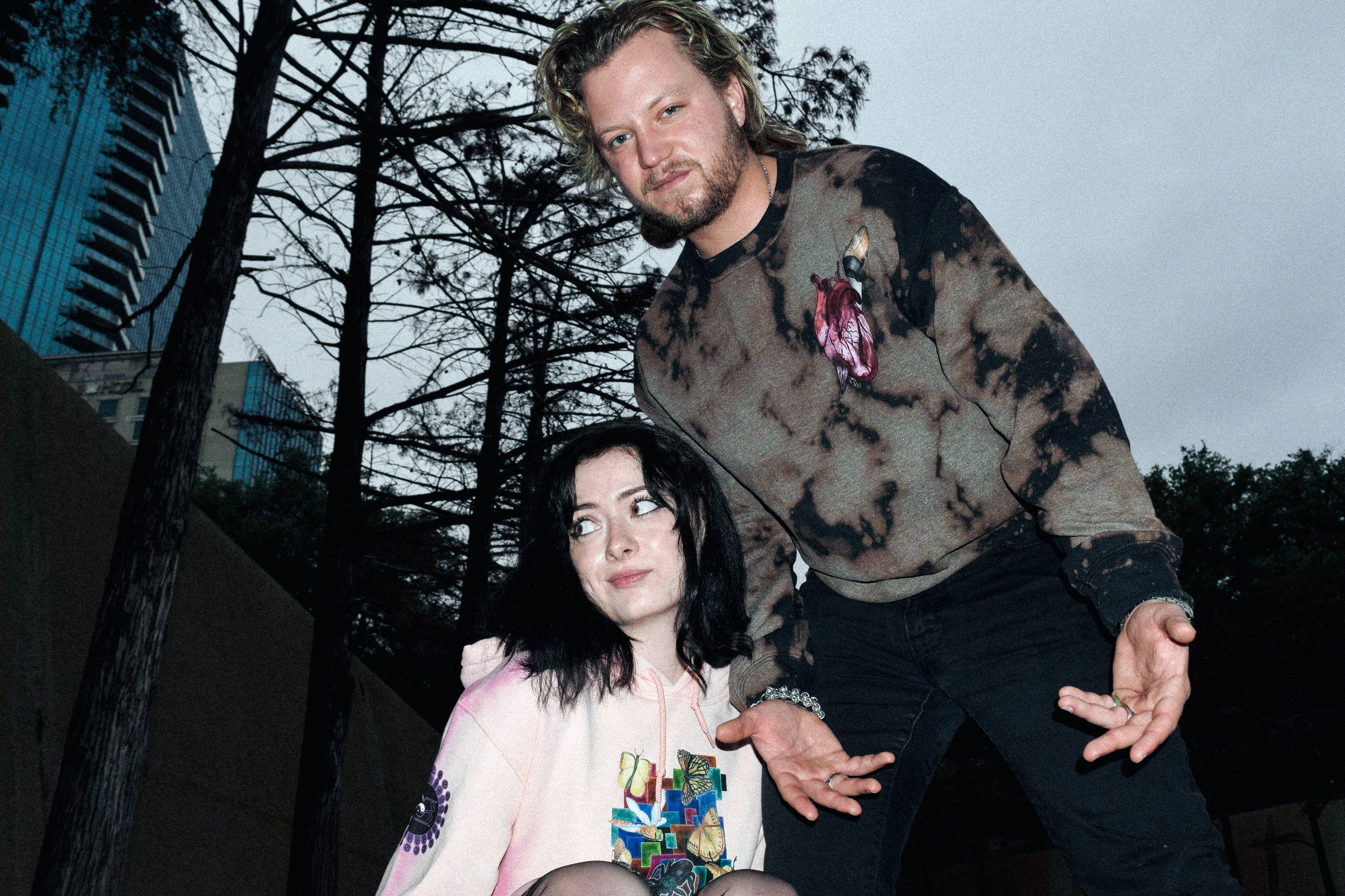 Flow Era - Venta al por mayor Camiseta estampada - Unisex - Jersey decolorado negro «Heart Pains» - Camiseta de ropa urbana3