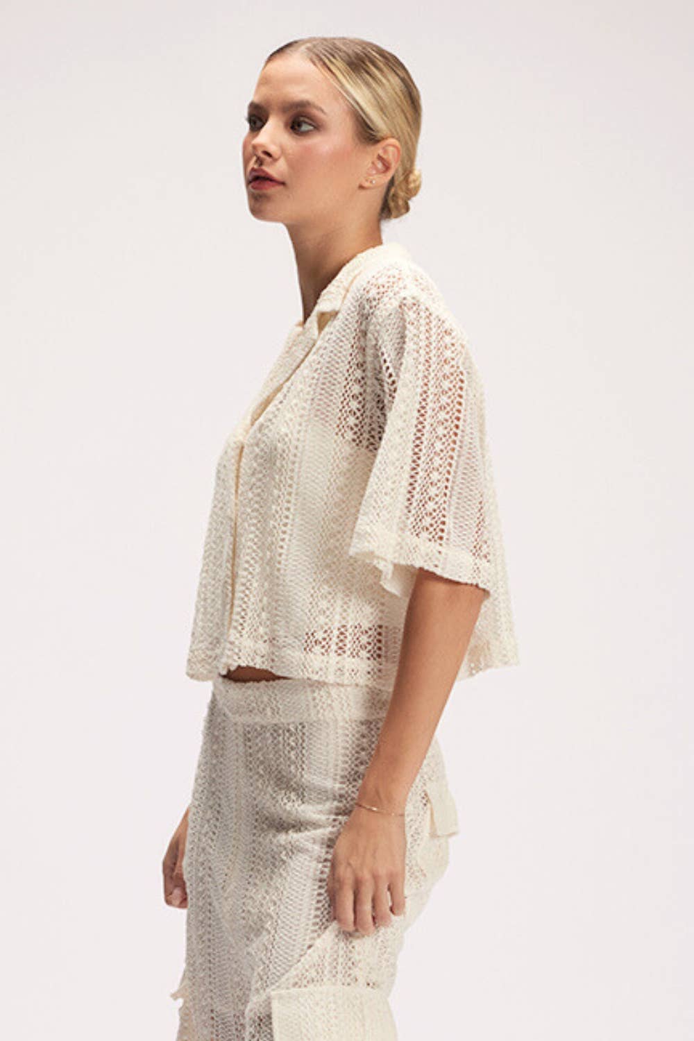 CRÈME Haut court en crochet chic et tendance pour l'été - TI6274FO en vente sur Faire18