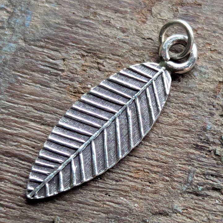 Ciondolo Foglia Bella per la vendita all'ingrosso da parte di luna-tree