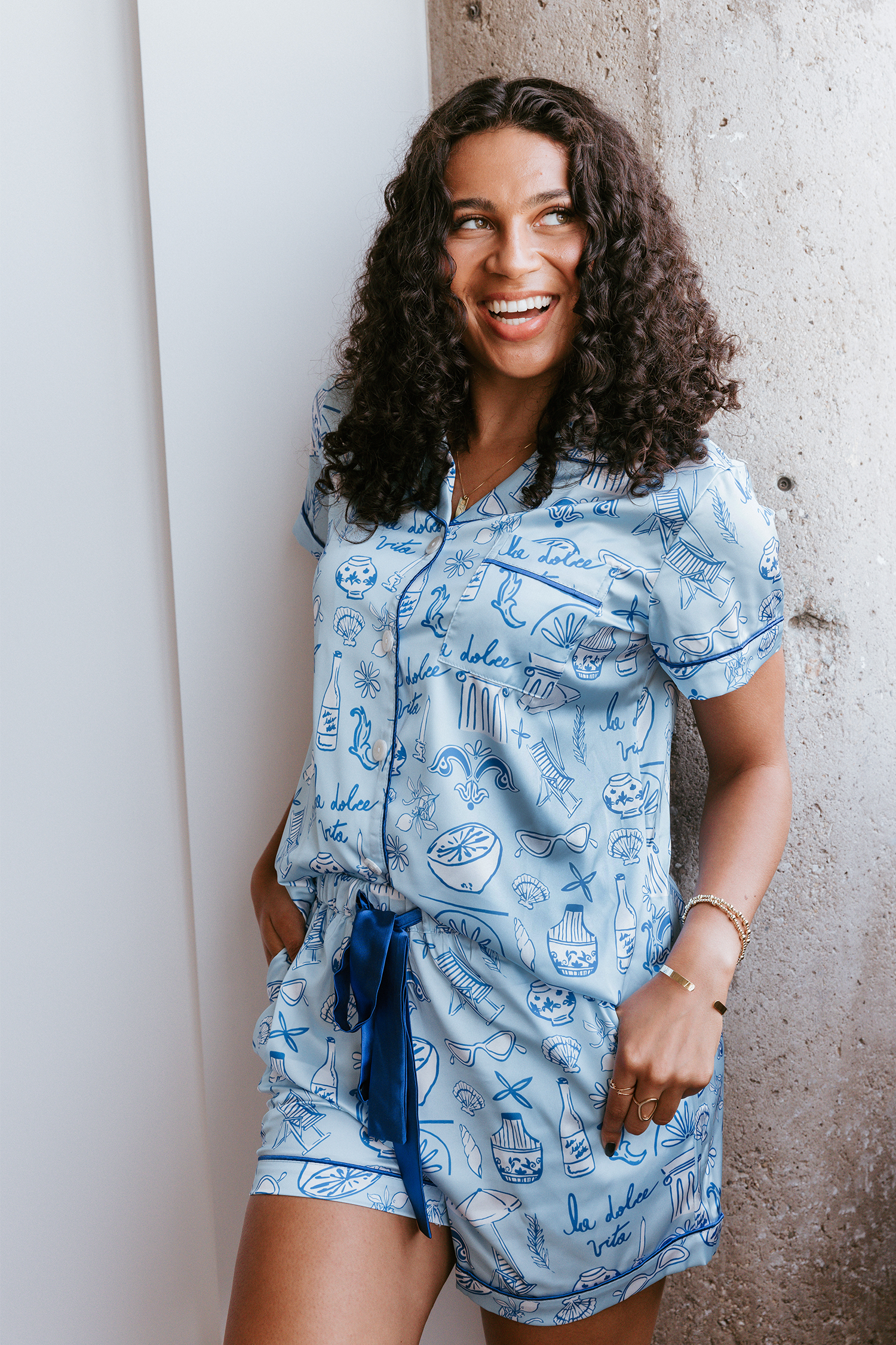 Spikes and Seams – Engroshandel Pyjamasæt - Dame – Matchende nattøjssæt, luksus satinpyjamas, trendy pyjamas0