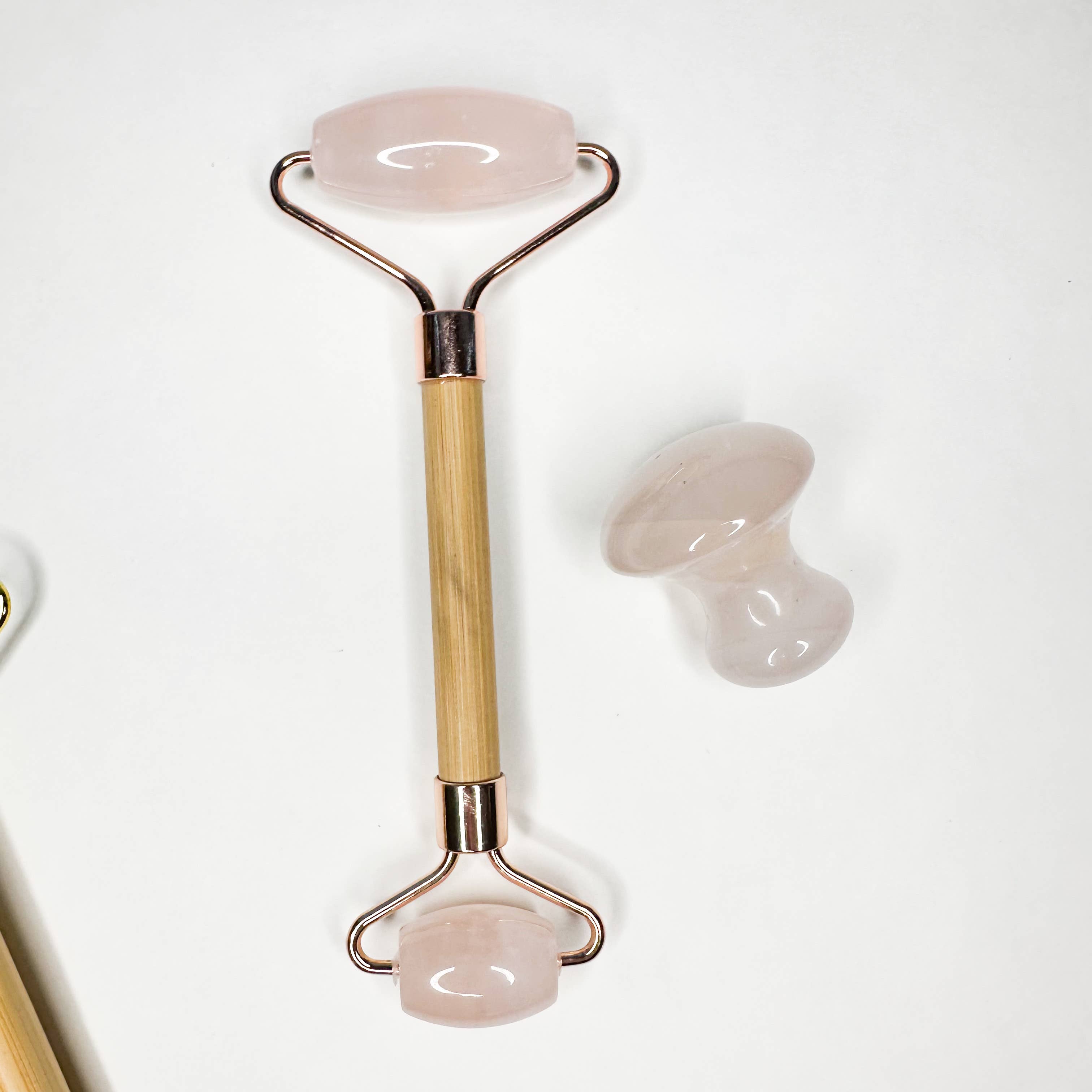 Smile Boutiques - Wholesale Face/Beauty Roller - Natural Gemstone Bamboo Facial Roller15