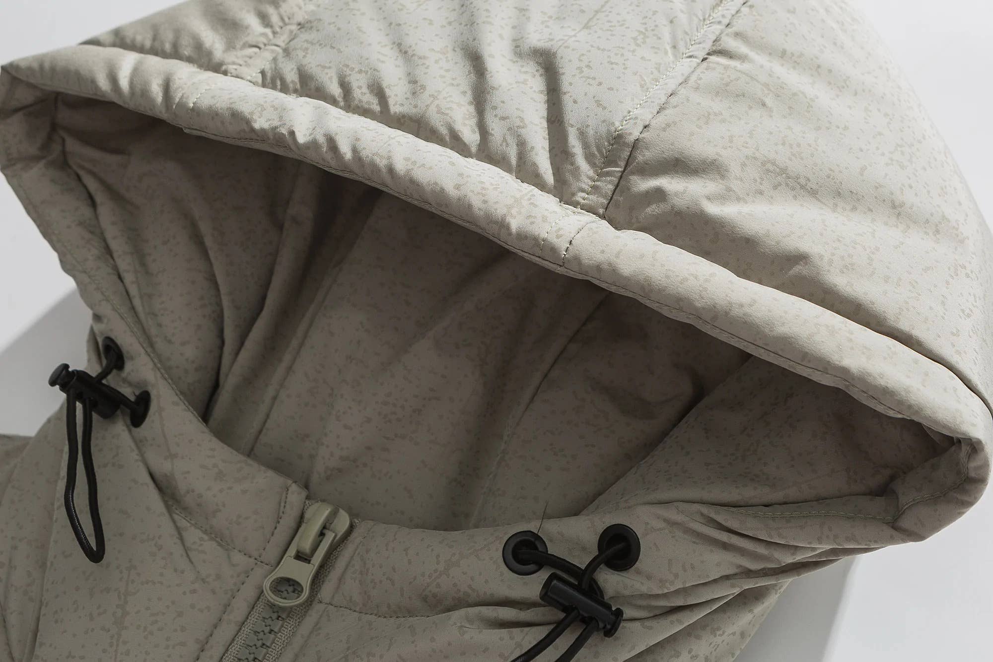 Vanida Dang – Großhandel Pufferjacke – Damen – Bagly6