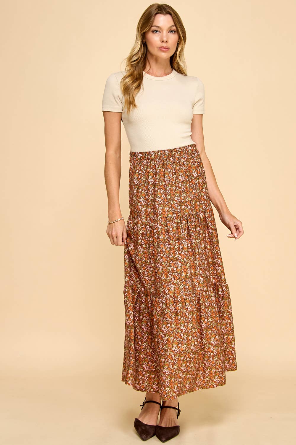 Rost Rostfärgad blommig maxikjol med volanger – Bohemisk långkjol för kvinnor för wholesale på Faire2