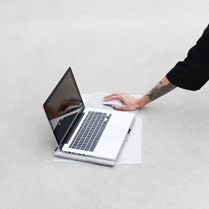 BERDINE - Vendita all'ingrosso Custodia per laptop/tablet - Unisex - The Sleeve | Custodia per MacBook 17 pollici