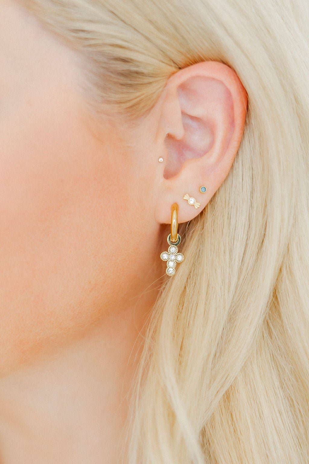 LINNY CO - Wholesale Stud/Post Earrings - Screwback Stud Earrings - Kate Candy Gold5