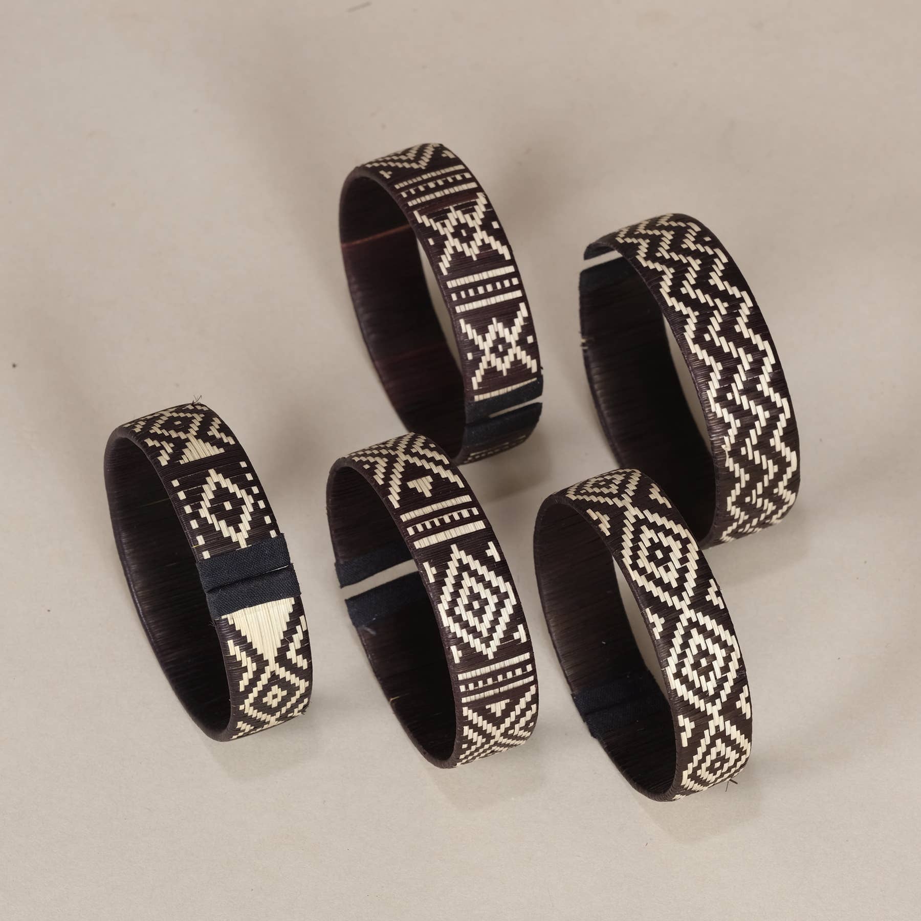 AS'ART a sense of crafts - Wholesale Bangle Bracelet - Caña Flecha Bracelets, natural/brown, Colombia1