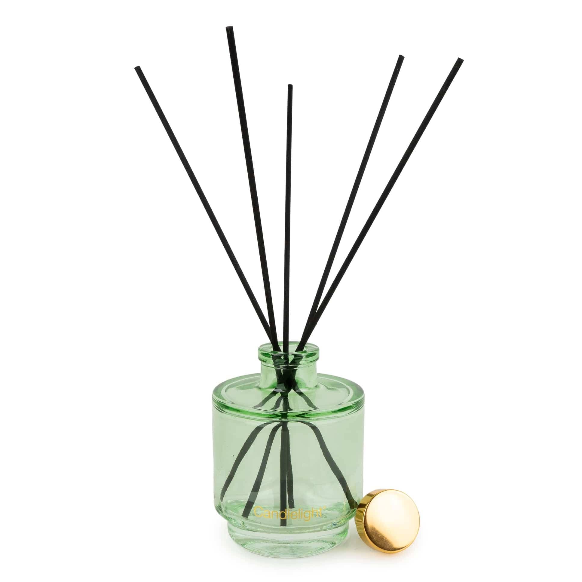 Candlelight Products Ltd – wholesale Reed diffuser – 200ml Reed Diffuser - Winter Fir & Mistletoe 6pk2