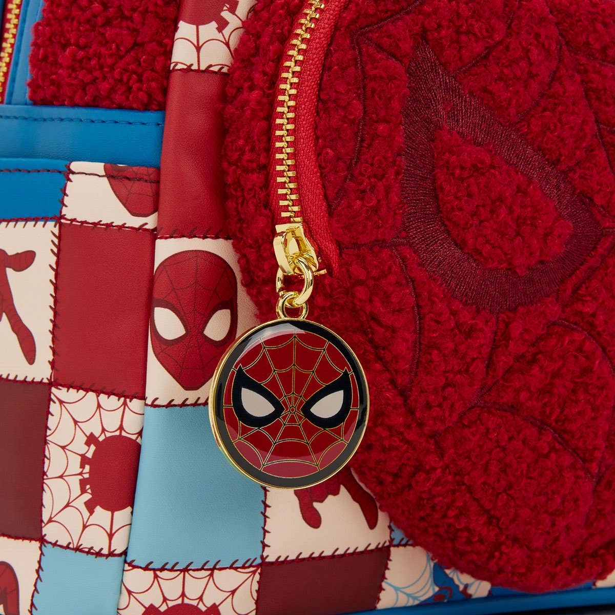 Entertainment Earth - Wholesale Backpack - Kids - Spider-Man Sherpa Heart Mini-Backpack3