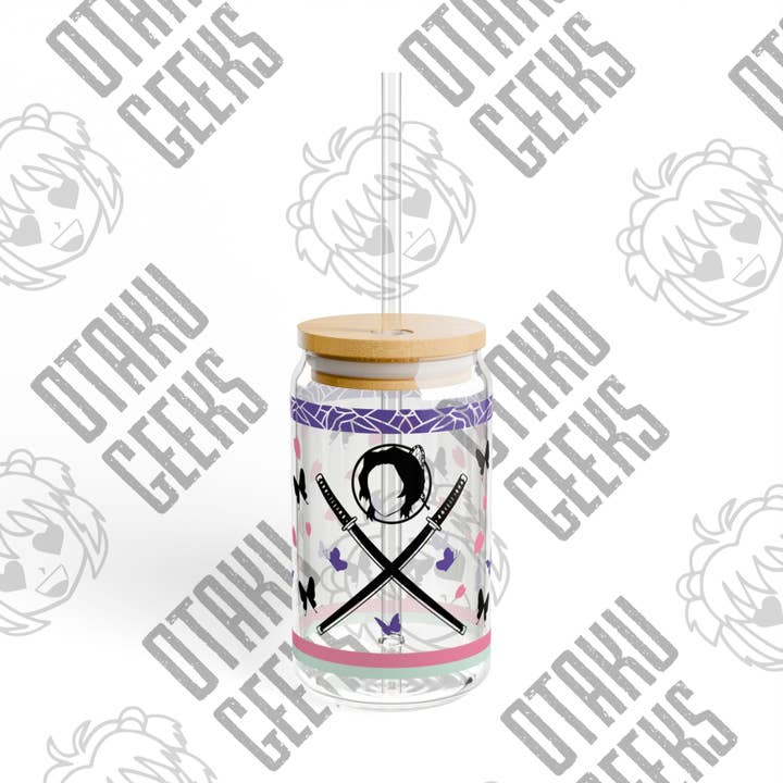 Verre à siroter Shinobu Kocho avec joli motif de papillon pour la vente par Otaku Geeks