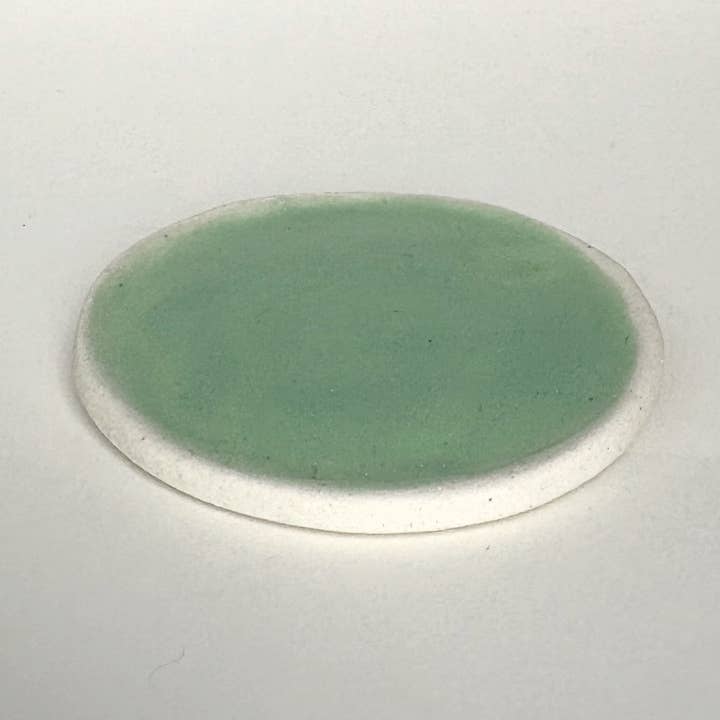 Piccolo piatto in ceramica verde per la vendita all'ingrosso da parte di Spalted Home
