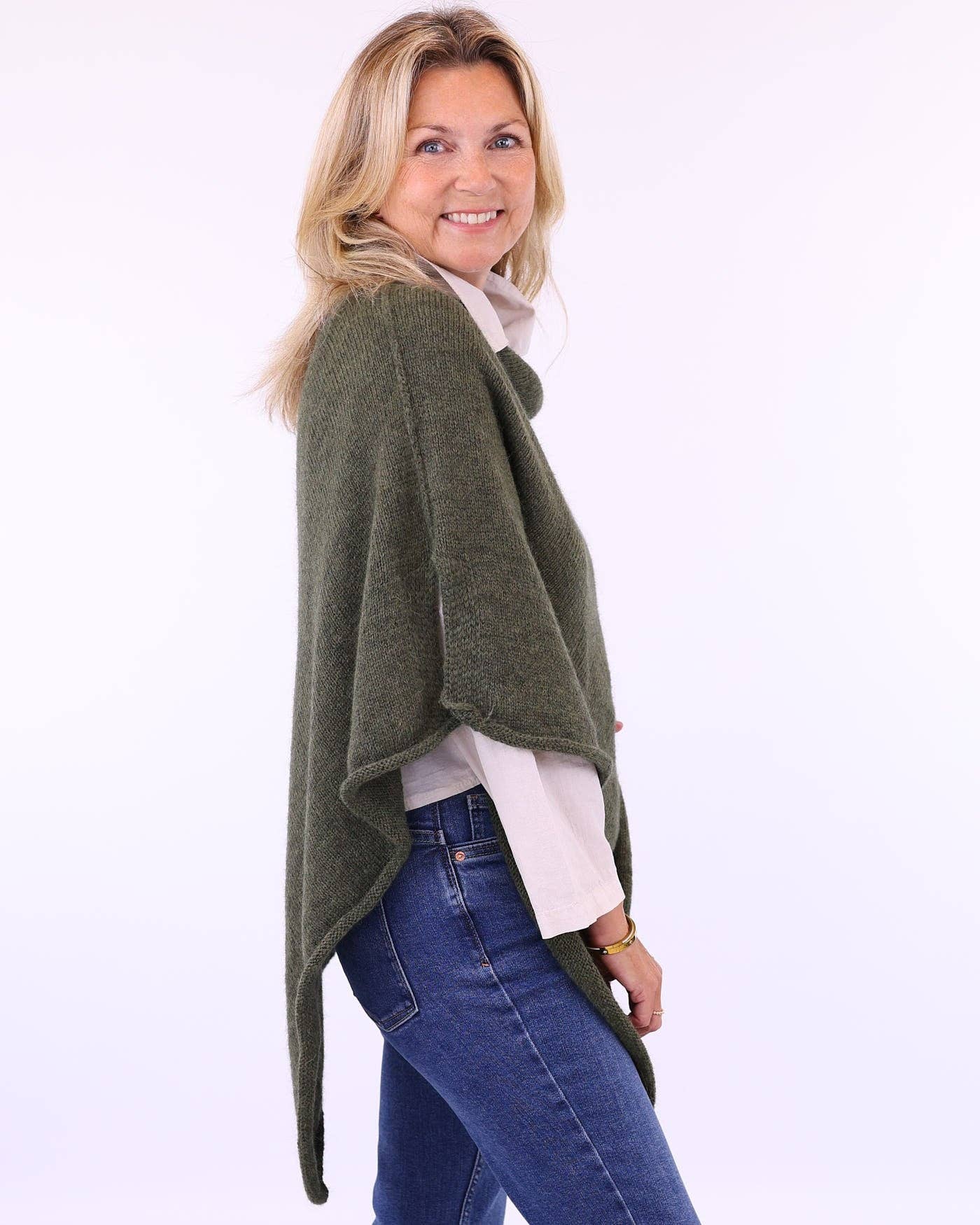 Cadenza Italy Ltd - Wholesale Poncho - Women's - Alpaca Blend Poncho9