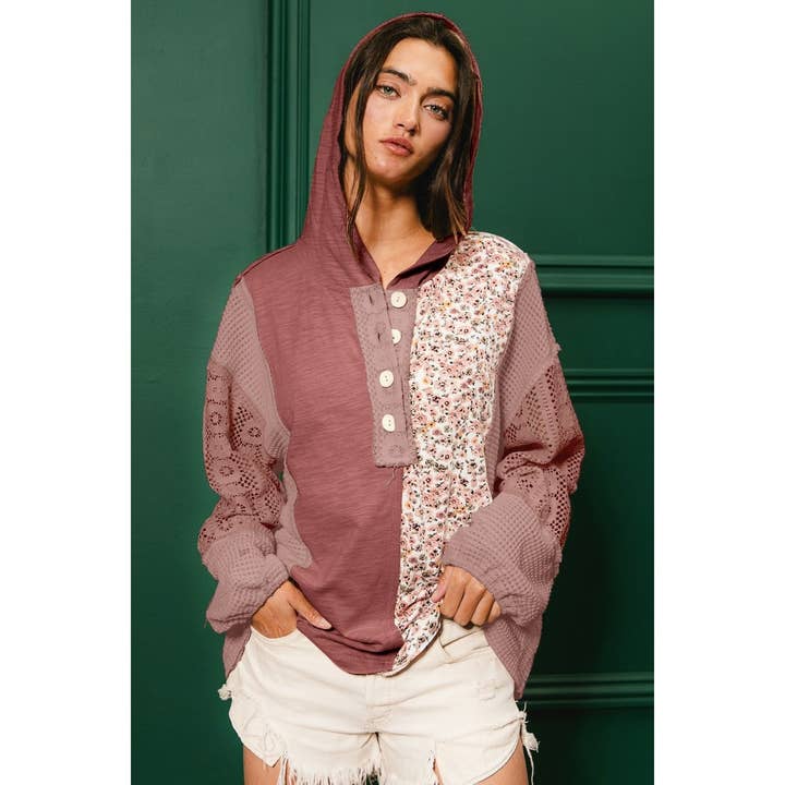 SUDADERA CON CAPUCHA ABOTONADA COMBINADA DE JERSEY FLAMEADO CON ENCAJE para venta al por mayor de IVE