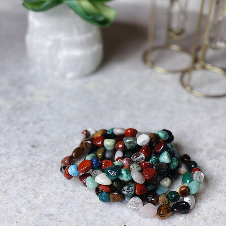 Pulsera de piedra volcánica de chakra elegida intuitivamente para venta al por mayor de Wild Alabaster