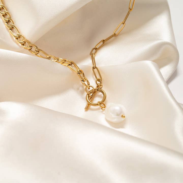 WJW - Wholesale Pendant/charm necklace - 18K Gold PVD Toggle Clasp Freshwater Pearl Charm Necklace3
