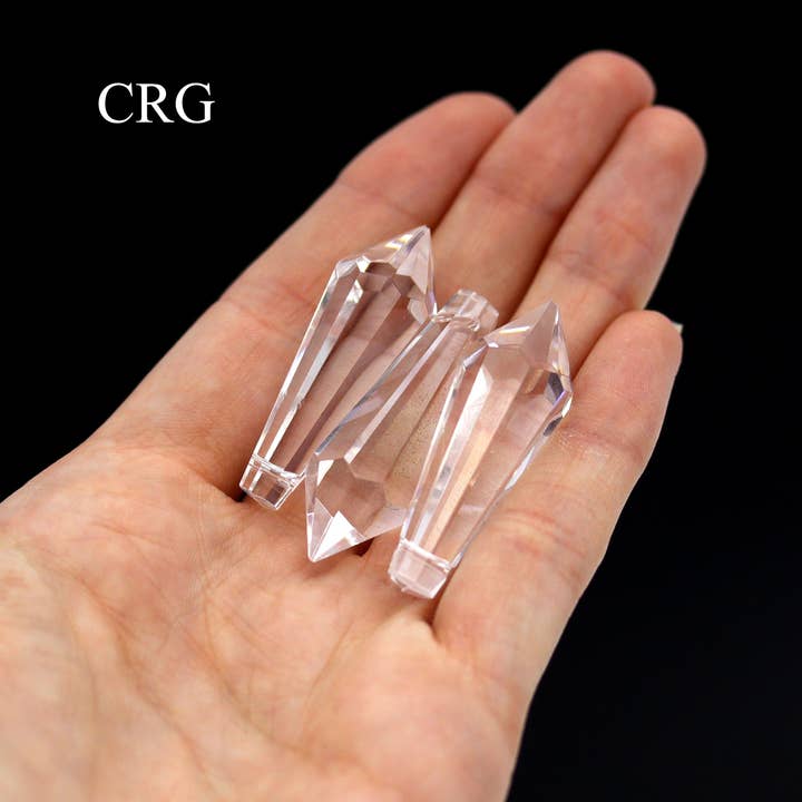 Crystal River Gems LLC - Vente Pierre et cristal de spiritualité - Prisme en cristal pour pendule avec trou percé, taille moyenne 2,5 cm3