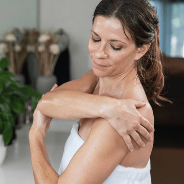 Syll Botanics - Wholesale Bath/Body Oil - The Body & Hair One3