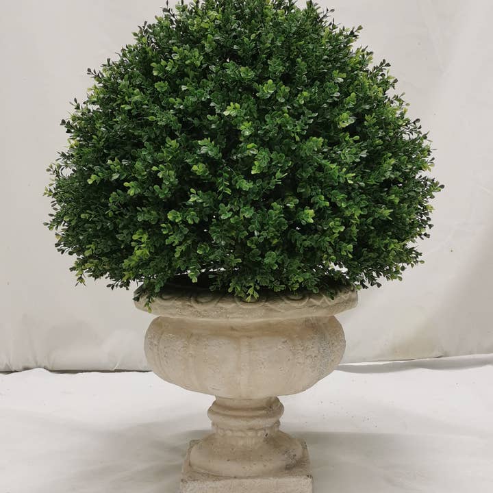 Boxwood Artificial Sphere 25" Unlit for wholesale by Celestial Lights