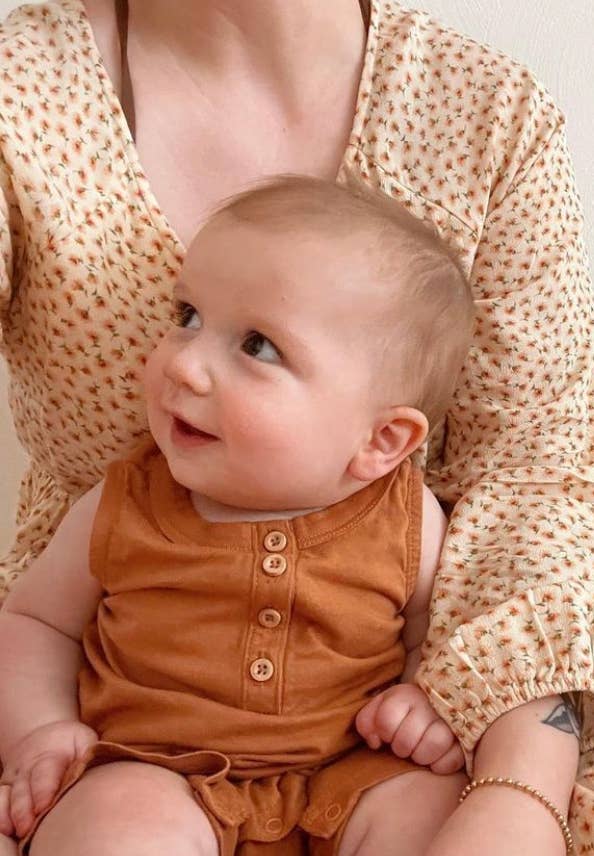 Polished Prints - Vendita all'ingrosso Tutina (senza piedini) - Neonati - Mini tutina floreale per neonati, vestiti per neonati, completo per bambina1