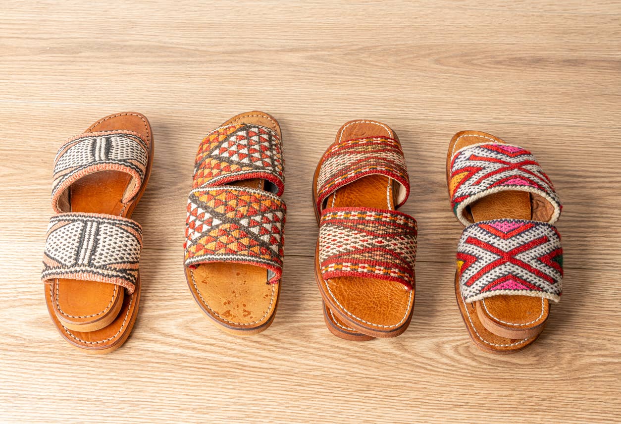 Verve Culture - Wholesale Badslippers - Dames - Marokkaanse Kilim Open Teen Slippers3