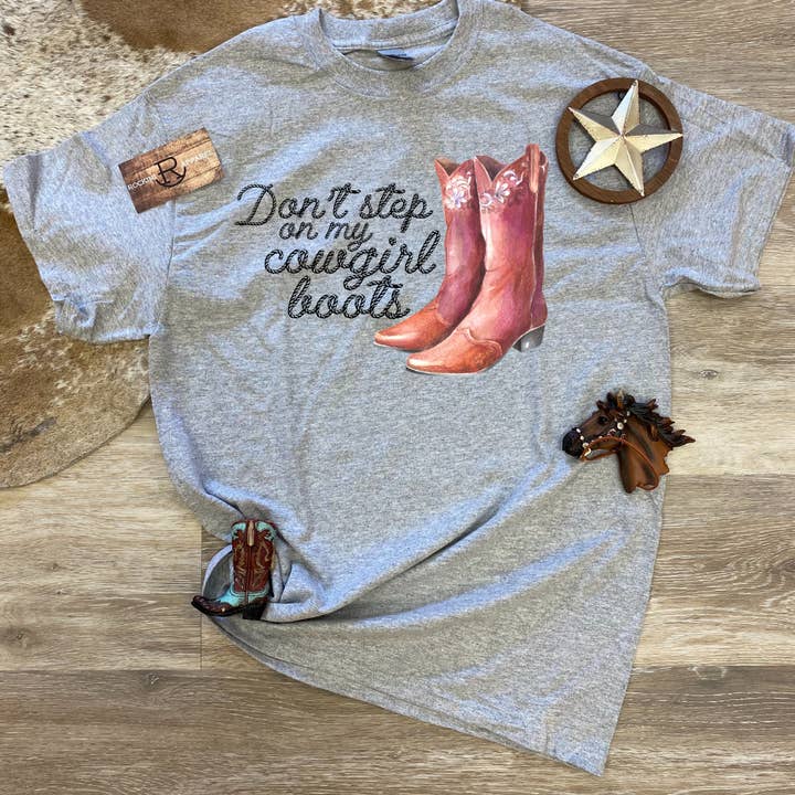 Non calpestare i miei stivali da cowgirl T-shirt Western per adulti per la vendita all'ingrosso da parte di Rockin R Apparel