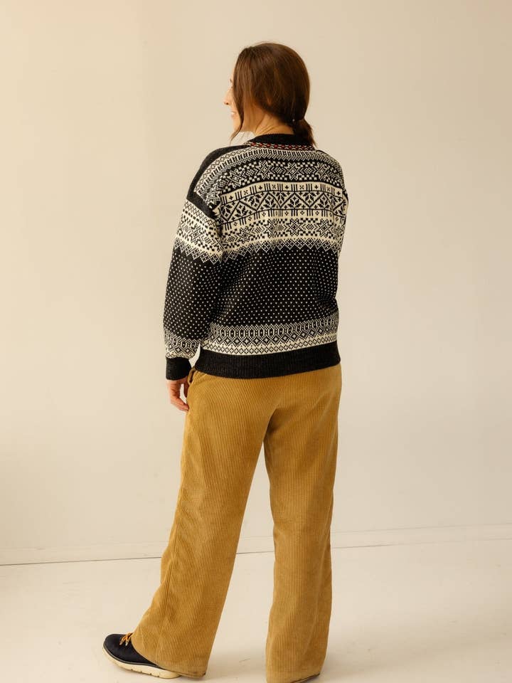 Susan Fosse AS - Wholesale Cardigan - Women's - Sandviken Women's Cardigan1