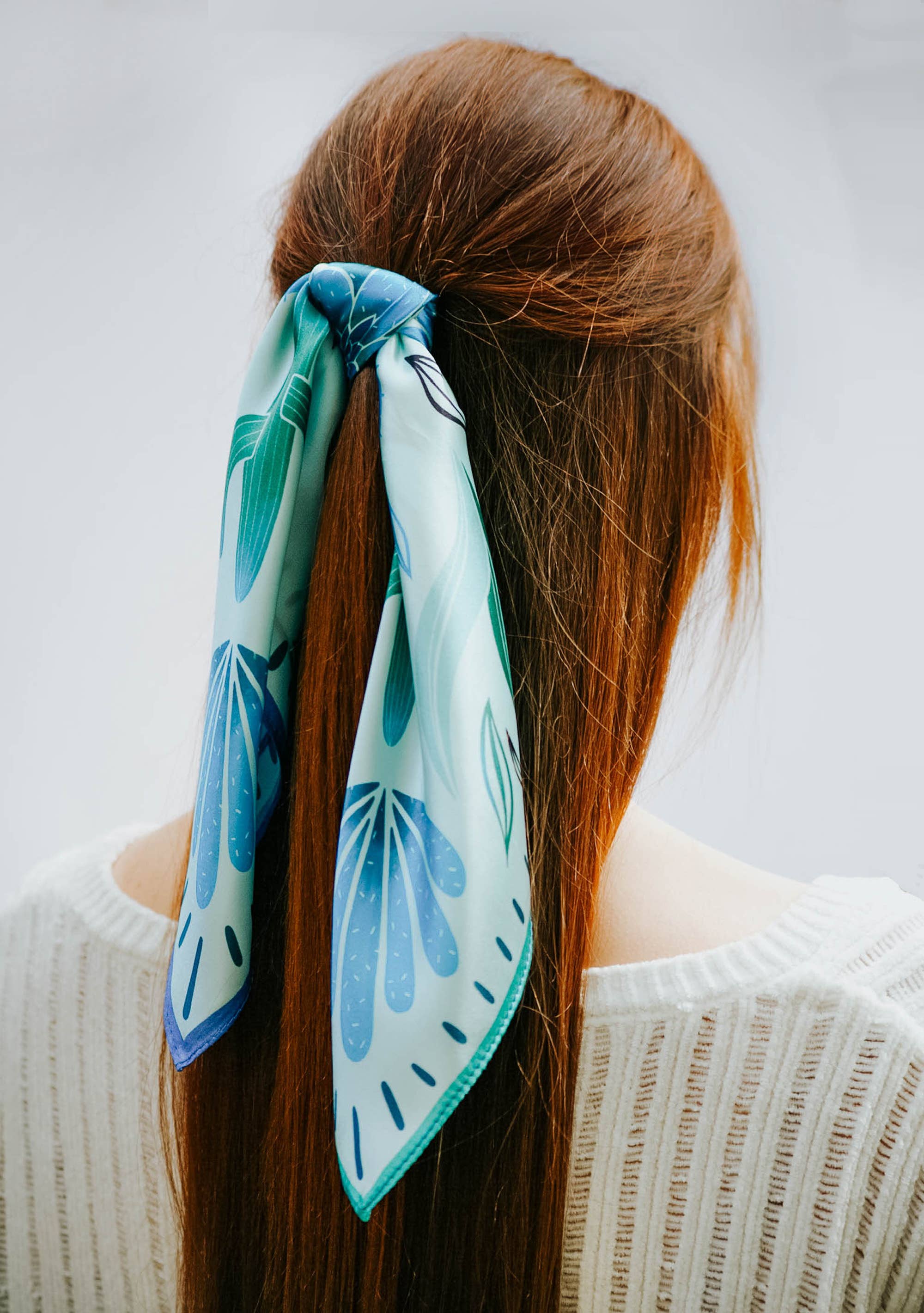 Arlo Goods - Vente Écharpe – femme - Écharpe en soie Symétrie Bleue6