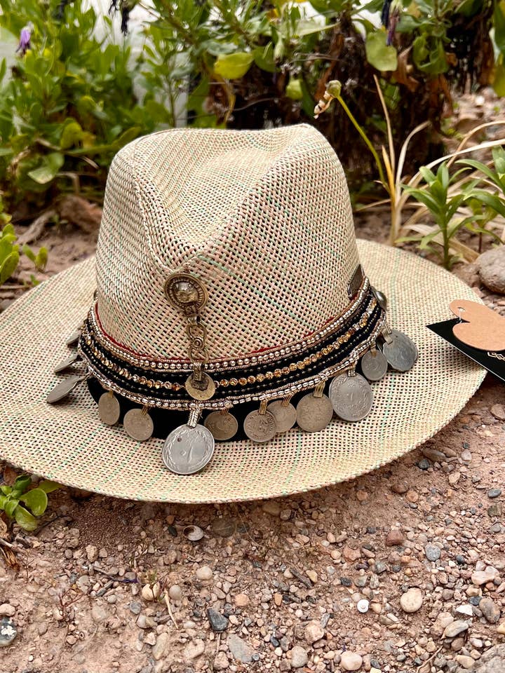 Hippie Boho-hat til mænd med vintage smykker, størrelse L (60 cm) for engroshandel hos TABITHA