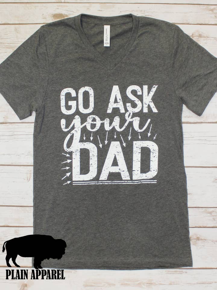 Chiedi a Papà T-shirt con scollo per la vendita all'ingrosso da parte di Plain Apparel Tees