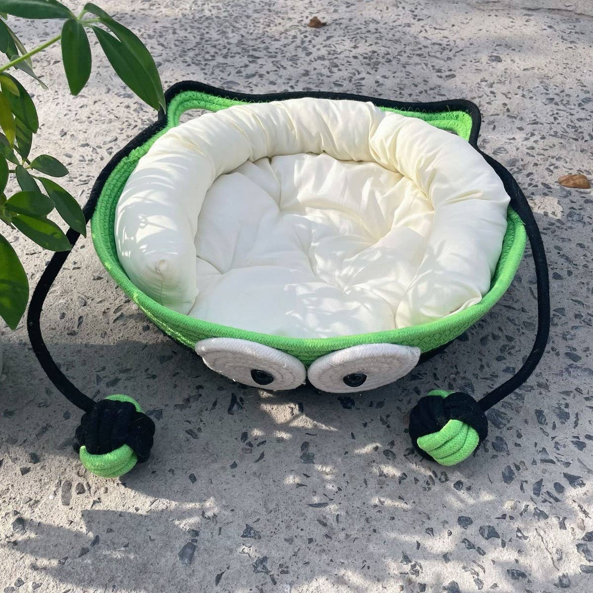 PAWPAWwholesale - Wholesale Pet Bed - Cat - Woven Cat House with Toy Ball for All Seasons_CWMM65610