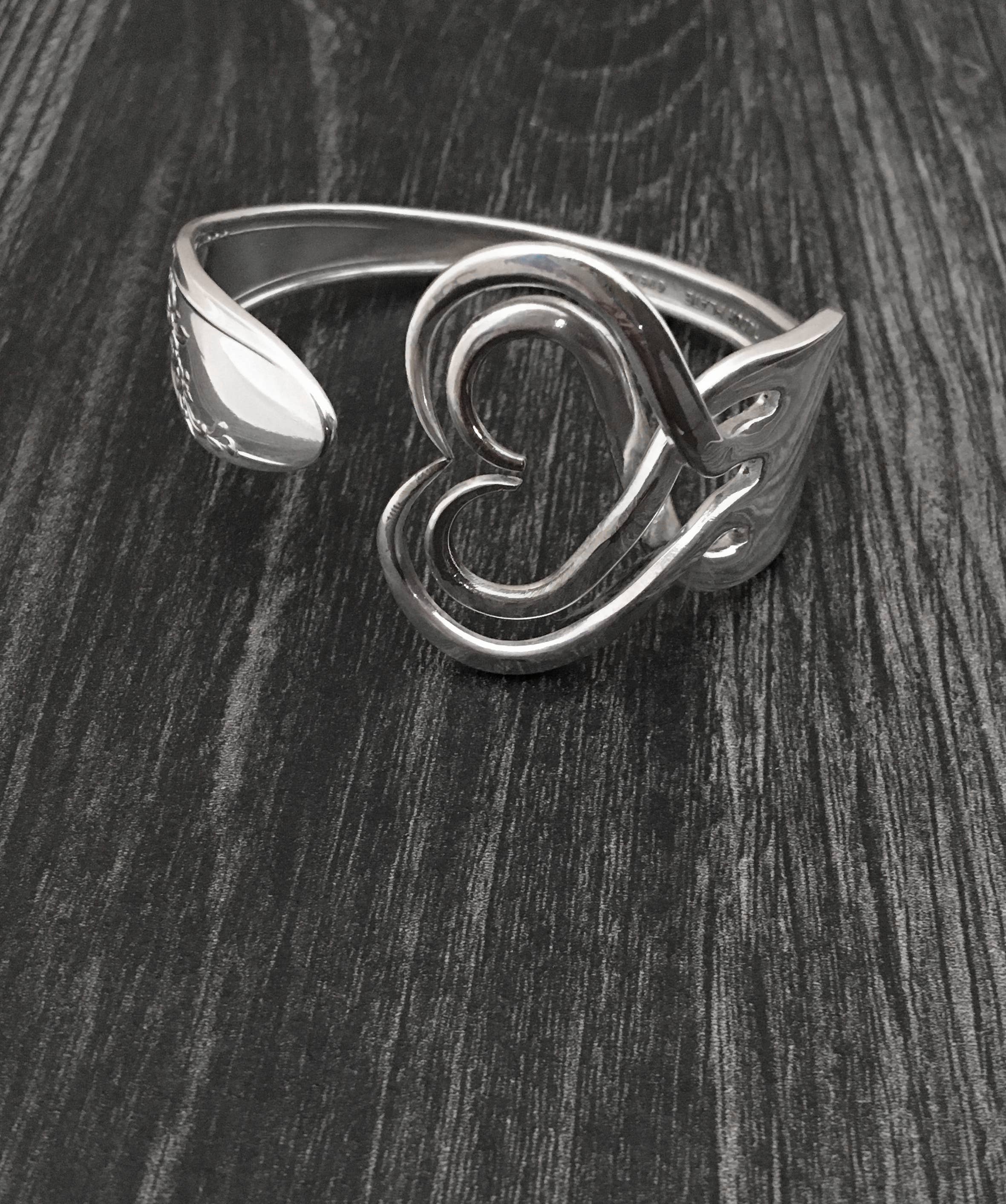 Marchello Art – wholesale Cuff bracelet – Heart #4 Bracelet1