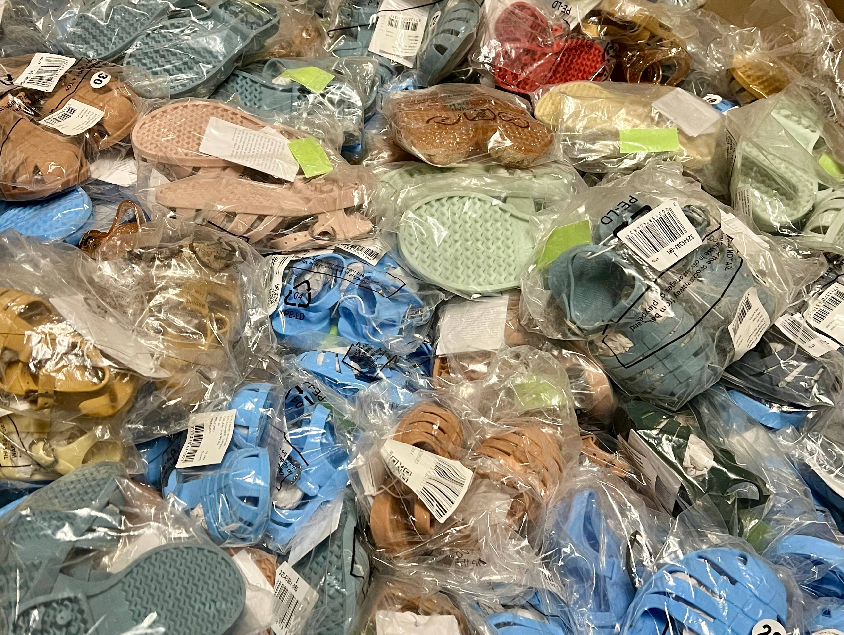 Salzmann Restwaren GmbH – wholesale Sandals – Kids – Liewood and other children's shoes sandals, water shoes, summer shoes6