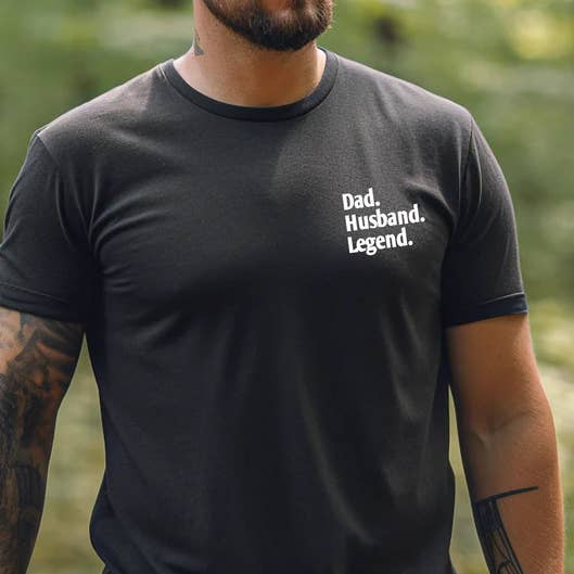 T-shirt - Papa Légende pour la vente par Days with Gray