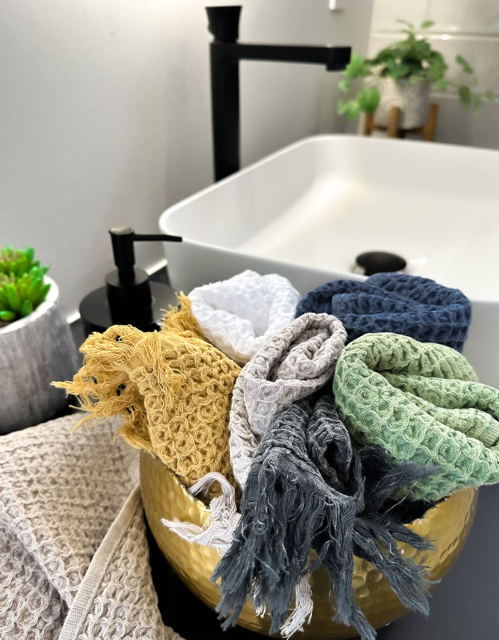 My Kitchen Linens - Wholesale Hand Towel - Set of 2 Waffle Towels for Bathroom7