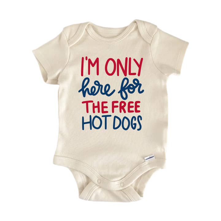 Je suis juste ici pour les hot-dogs gratuits - Body bébé garçon fille drôle et mignon pour la vente par North Fork Forager LLC