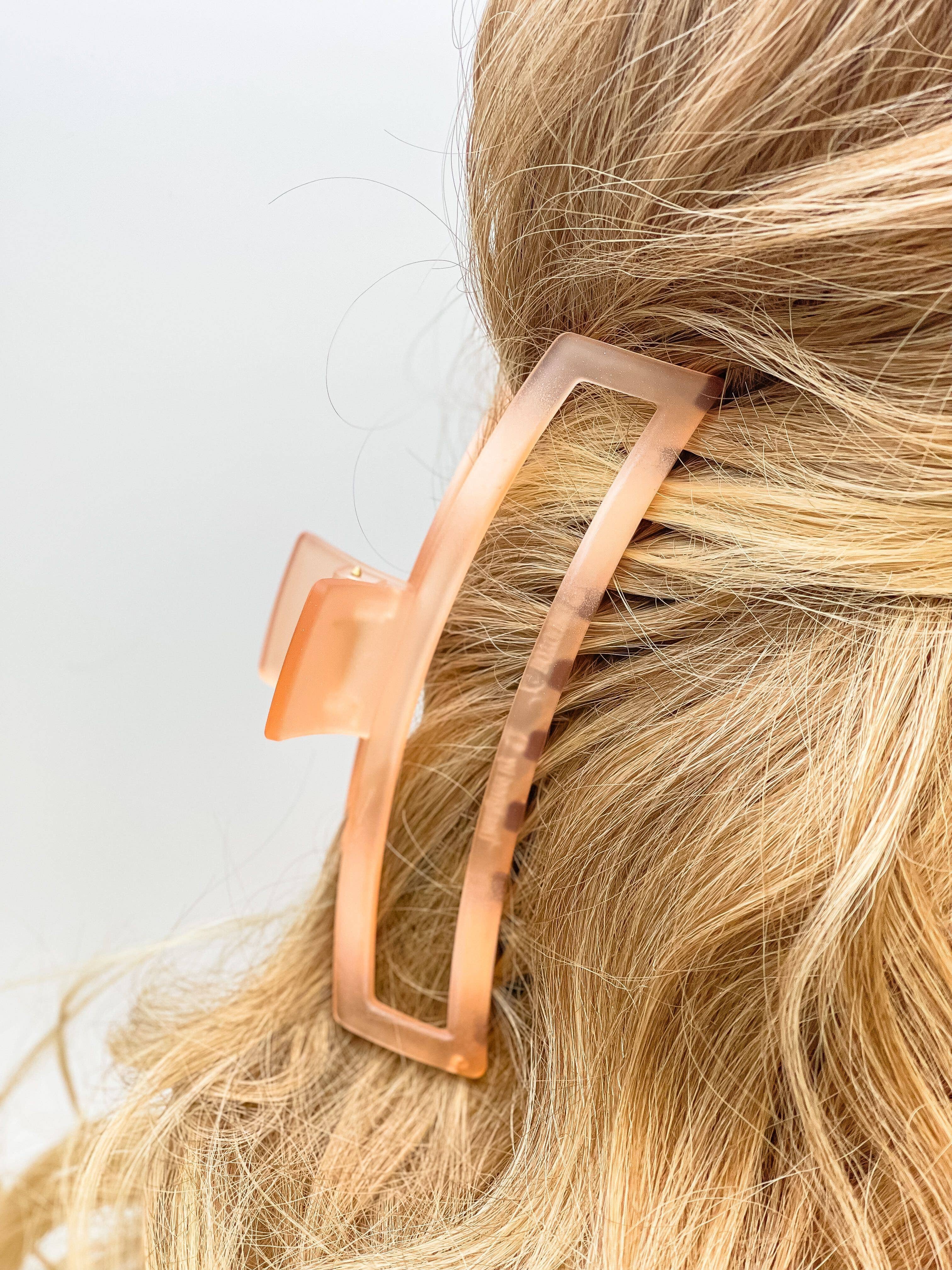 Prep Obsessed Wholesale - Wholesale Hair Clip - Women's - Giant Frosted Claw Clip7